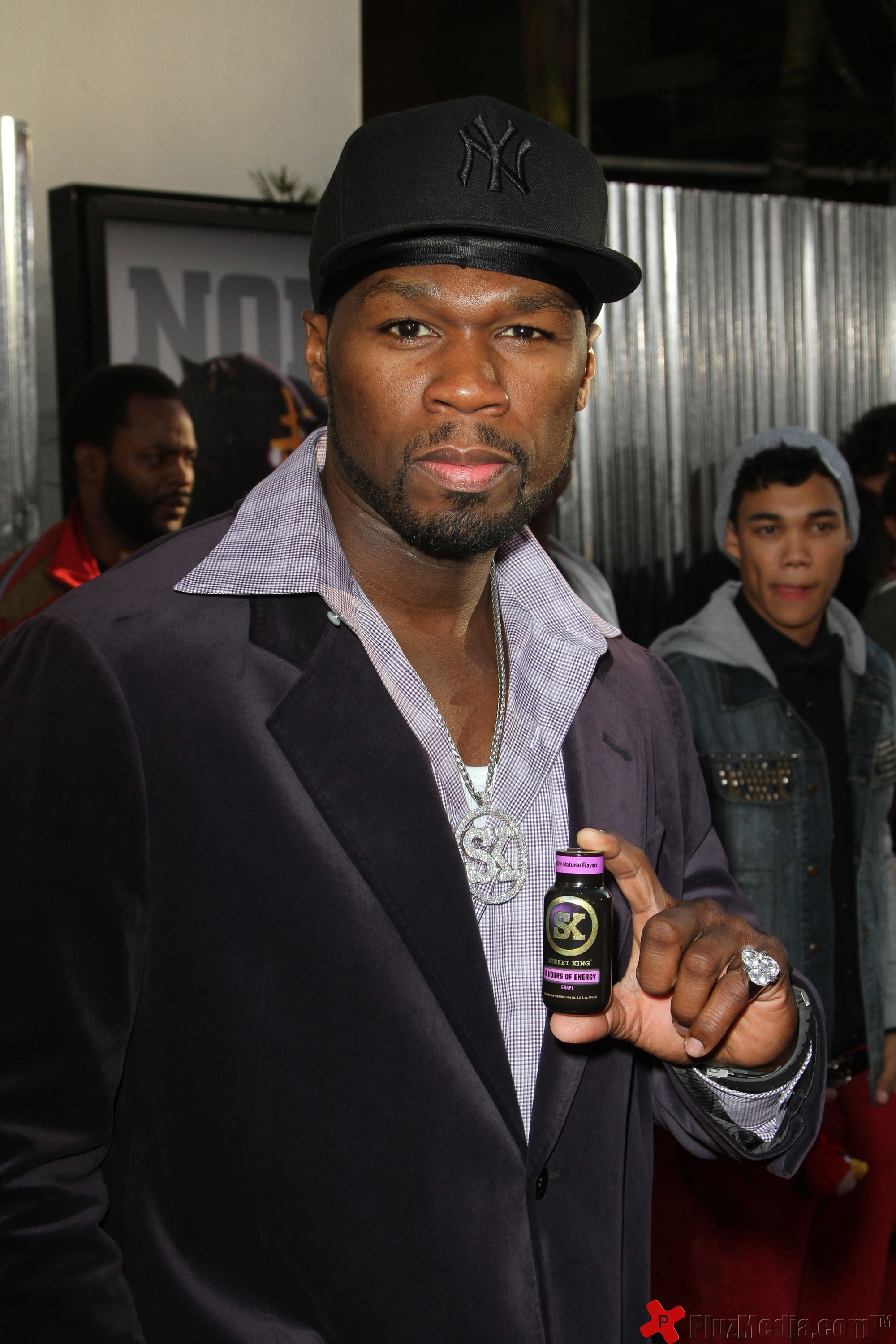 50 Cent - Los Angeles premiere of 'Real Steel' held at Universal City | Picture 92710